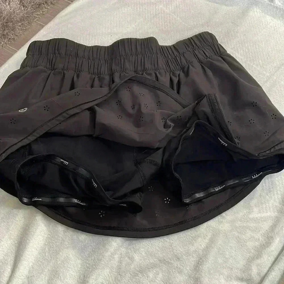 Lululemon Run: breezy by skirt laser cut 2013 - Picture 7 of 9